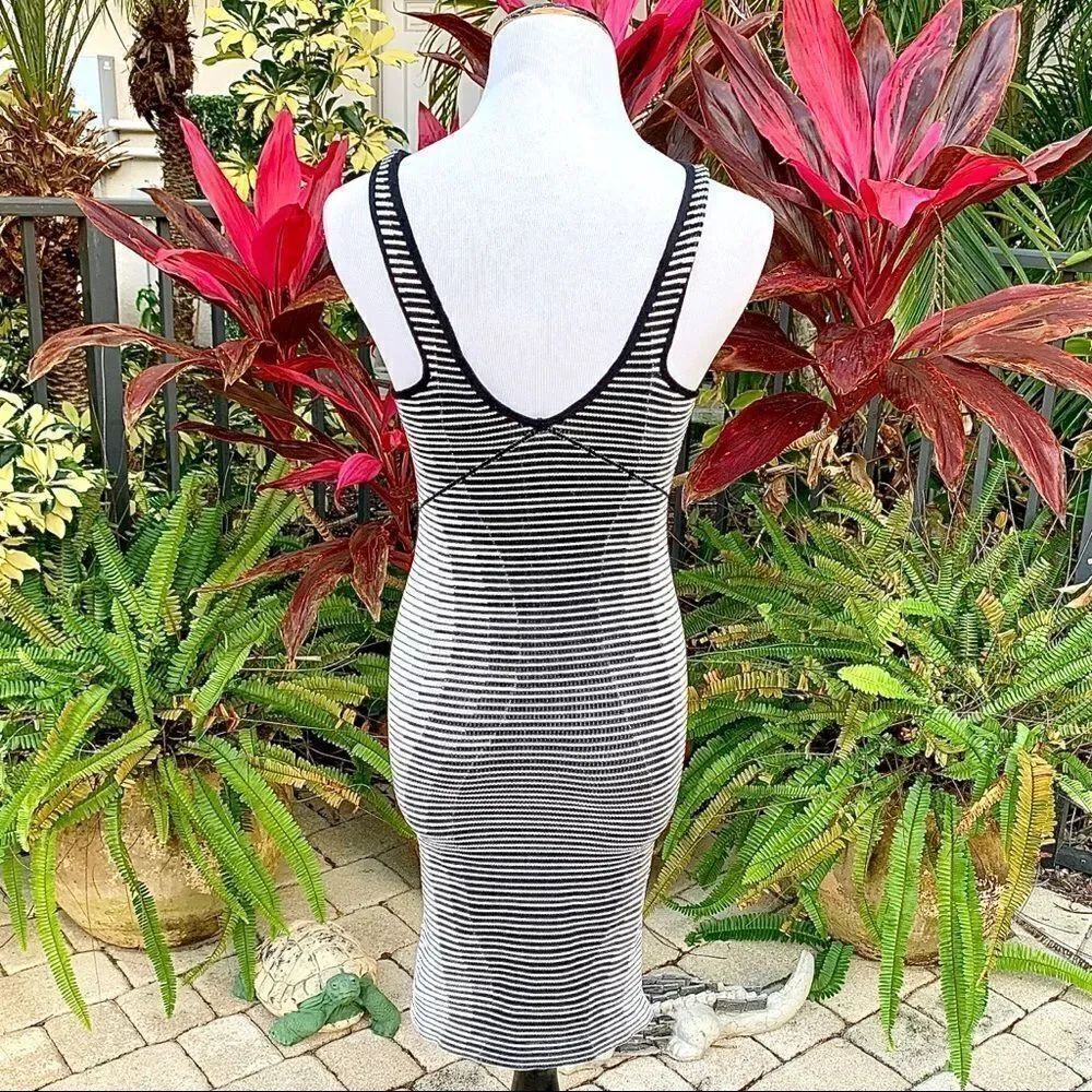 BCBGeneration Fitted Stretch Mini Dress - Picture 3 of 6